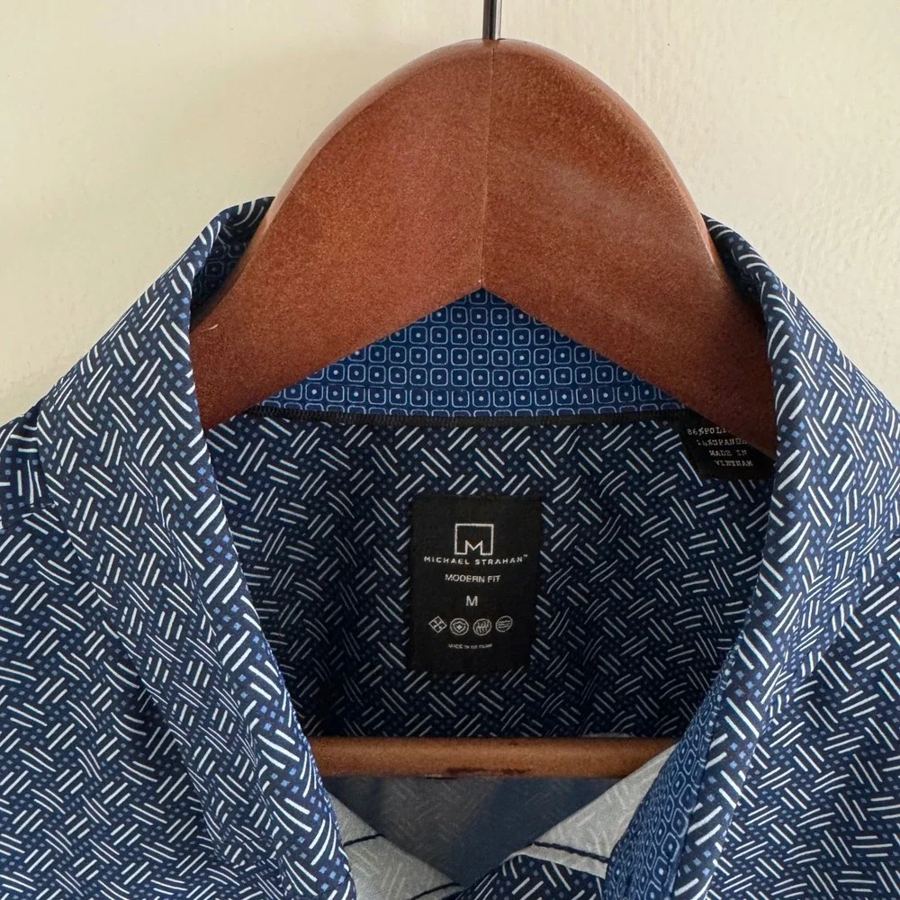 Michael Strahan Mens Modern Fit Short Sleeve Button Down Shirt Blue Geometric M - Picture 3 of 4